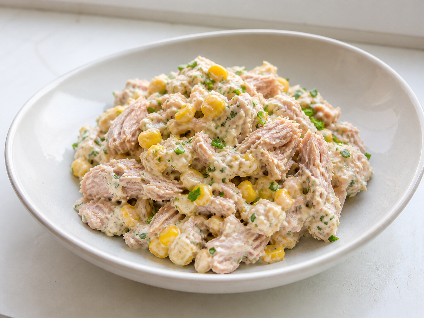Tunsalat med majs